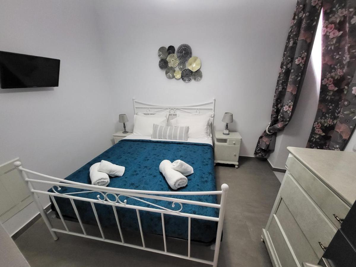 Christina'S Luxury Village House Plaka  Bagian luar foto